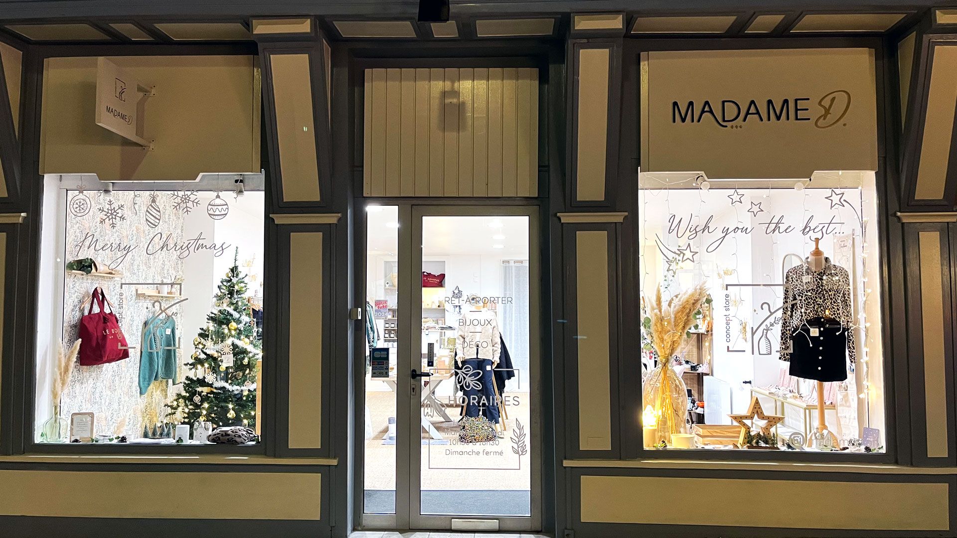 Décoration d’une vitrine pour Noël